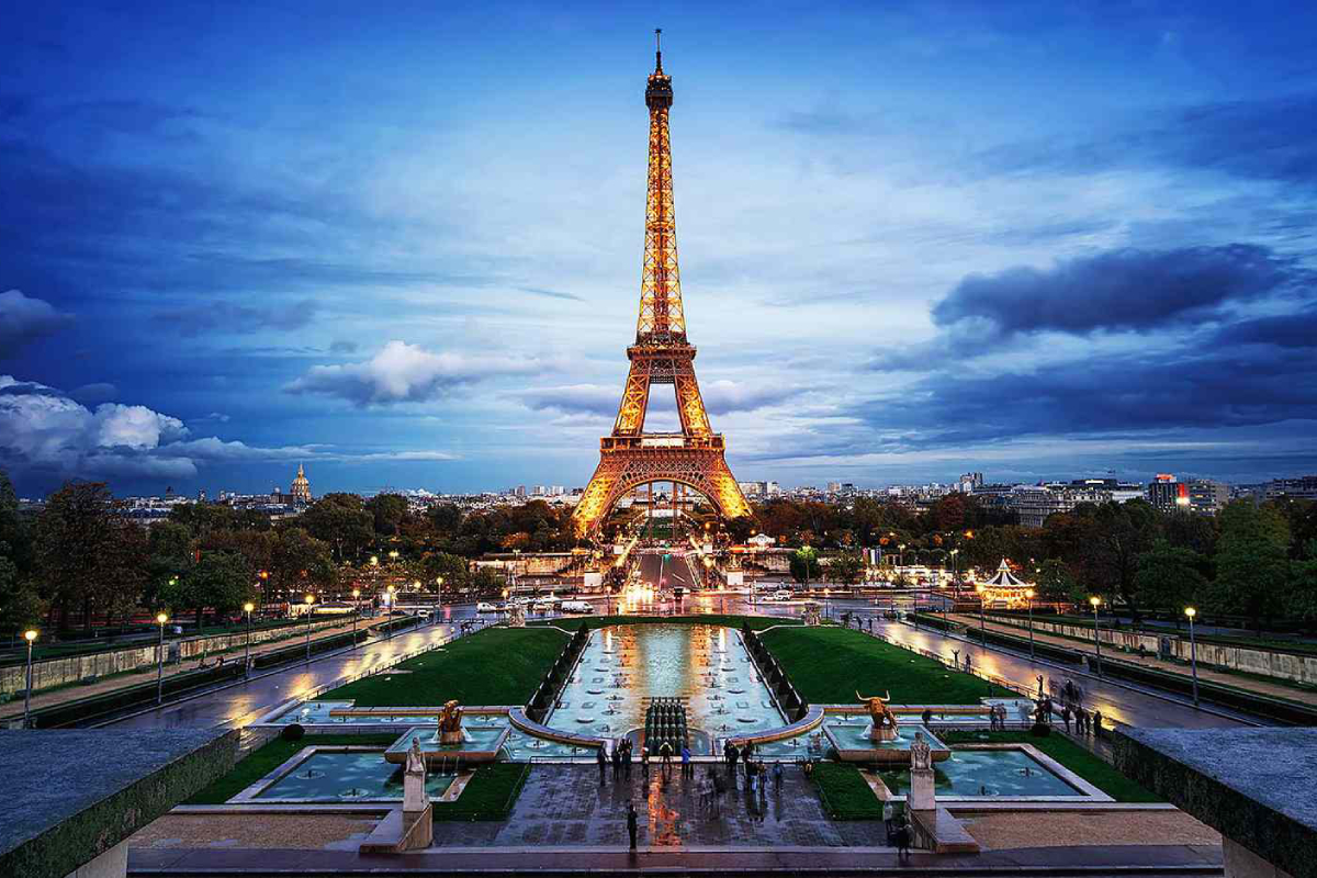  1. Paris