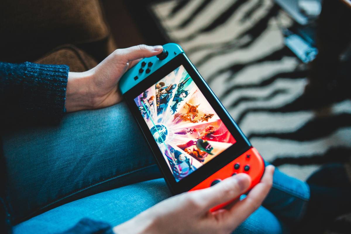 Can You Use a Nintendo Switch on a Plane? - Clever Journey | Travel Gear Reviews, Packing Tips, Travel Advice