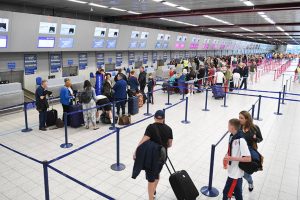 How Early Can You Check Your Bags for a Flight?