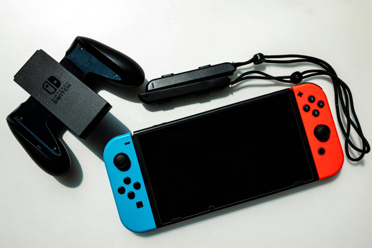 Can You Use a Nintendo Switch on a Plane?