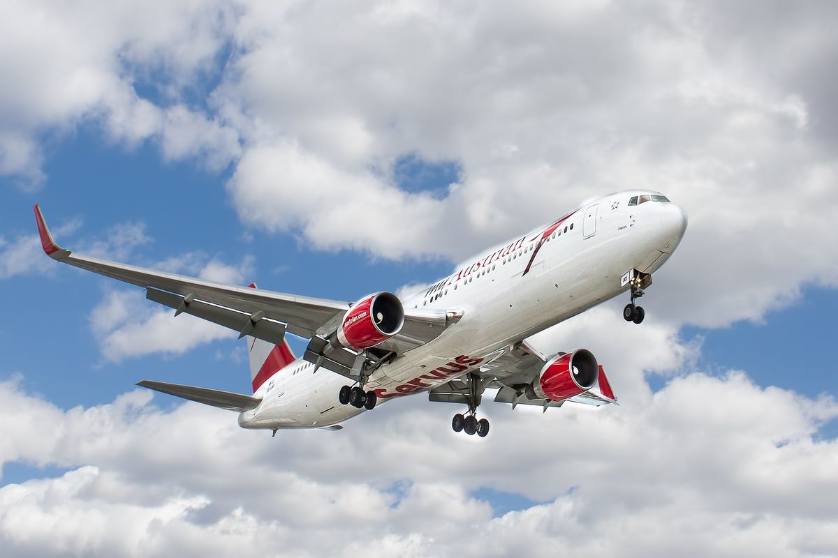 What to Consider When Booking Airplane Seats for a Seamless Journey