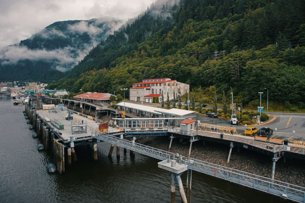 Explore Juneau's beauty! Uncover captivating things to do in Juneau, Alaska, from glacier hikes to whale-watching adventures.